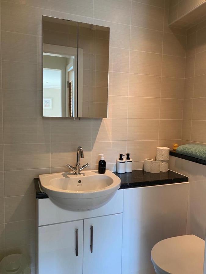 Cosy 3 Bedroom Apartment In Central Portrush With Sea Views ภายนอก รูปภาพ